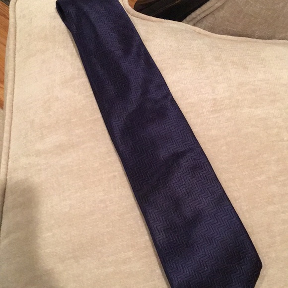 Silk tie by Robert Talbott. Navy. - Picture 1 of 4